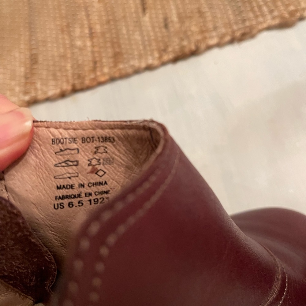 Taos Footwear Burgundy Ankle Boots - Picture 8 of 10